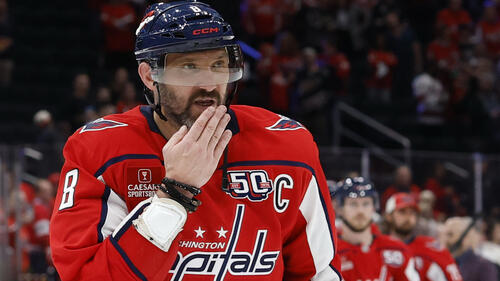 Alex Ovechkin wird wohl auch 2025/2026 in der NHL spielen.