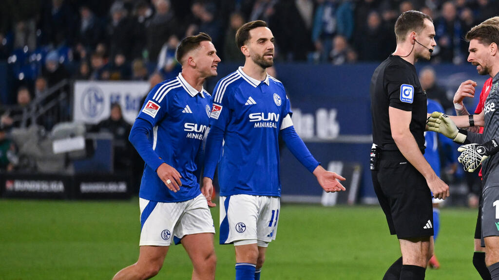 Paul Seguin (l.) vom FC Schalke 04 steht bei Hertha BSC hoch im Kurs