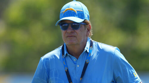 Dean Spanos und seine Familie halten bald nur noch 61% der Anteile an den Los Angeles Chargers