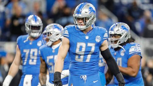 Aidan Hutchinson (Nr. 97) arbeitet an seinem NFL-Comeback