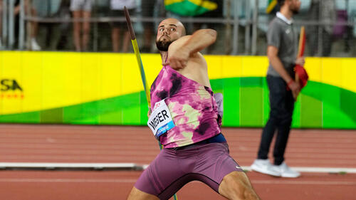 Julian Weber gewinnt beim Diamond-League-Meeting in Doha.