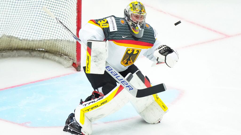 Philipp Grubauer verletzte sich im Duell mit den USA