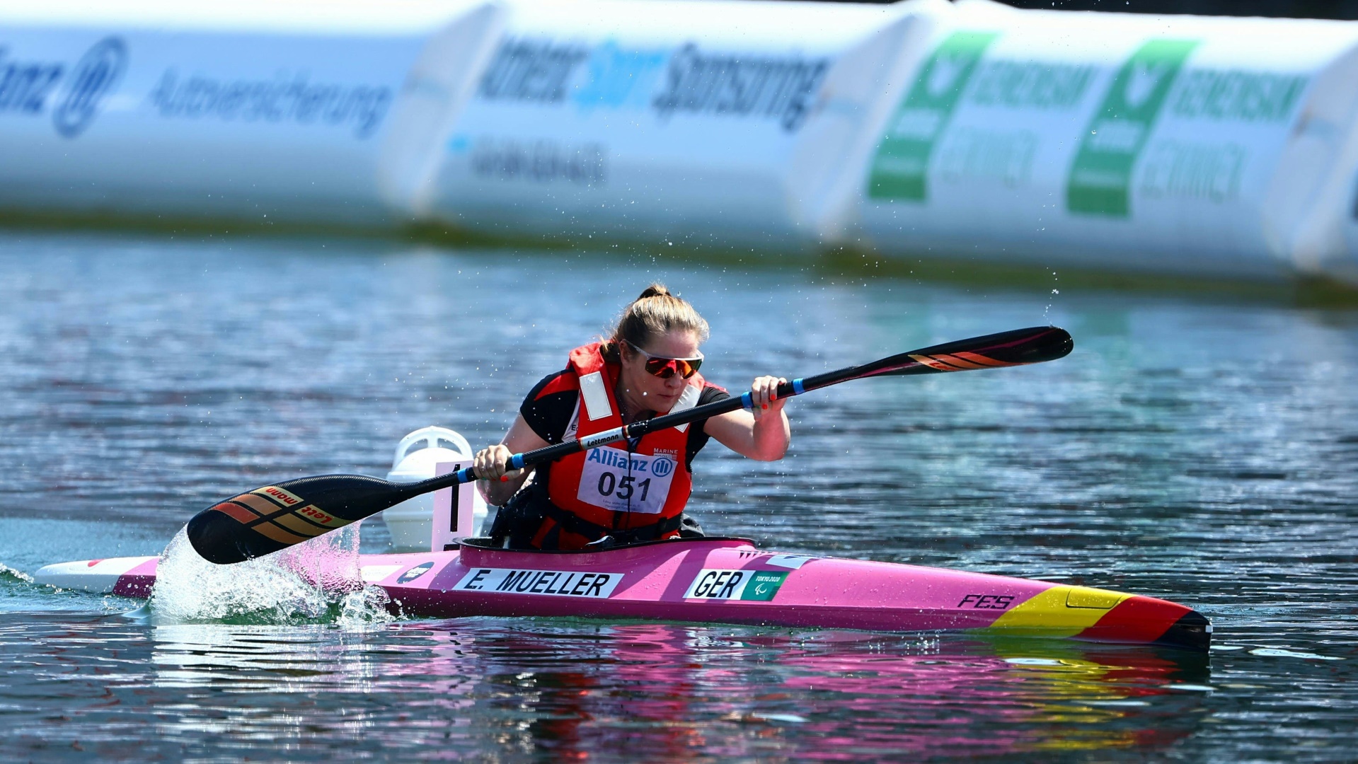 Edina Müller paddelt zu Bronze