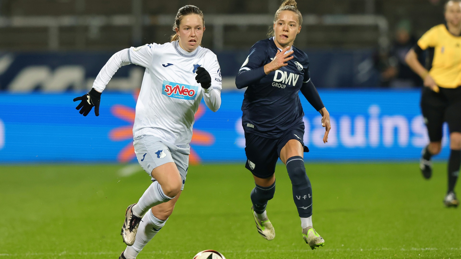 Feldkamp (l.) spielt ab Sommer wieder für Essen