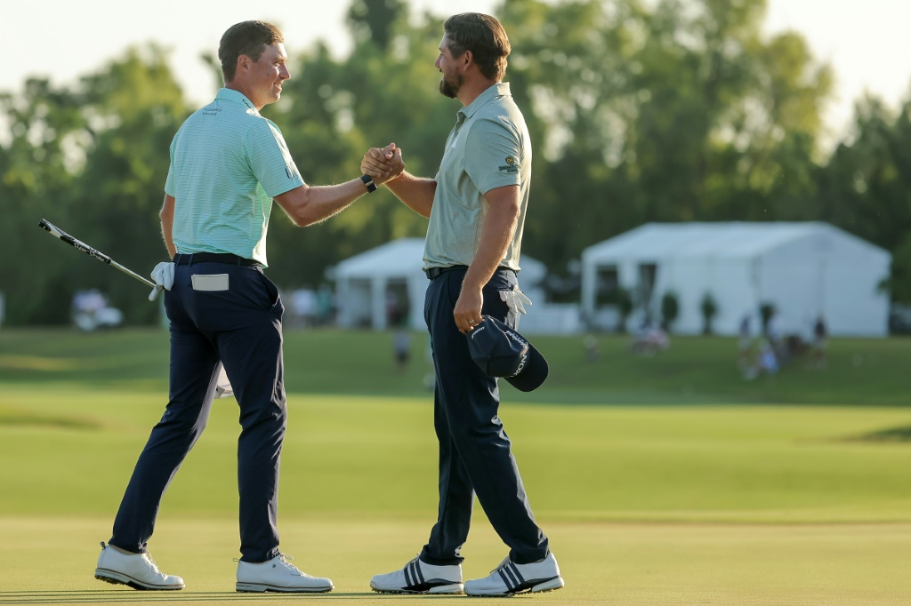 Ben Griffin (l.) und Andrew Novak (r.) gewannen zum ersten Mal einen PGA-Titel