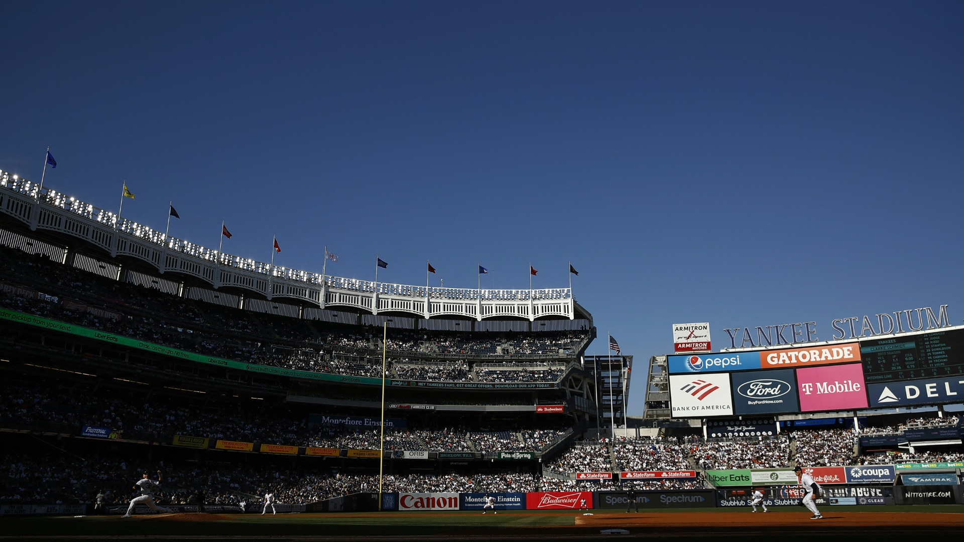 Über dem Yankee Stadium liegt am Montag ein Schatten